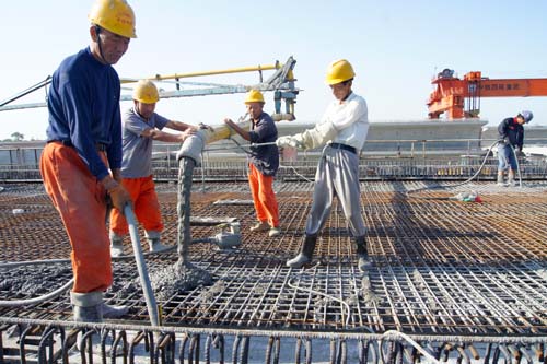 手動布料機(jī) 手動布料機(jī)