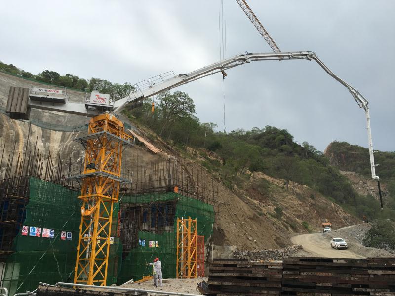 塔式混凝土布料機(jī) 塔式混凝土布料機(jī)